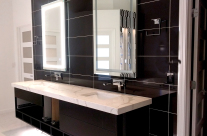 Luxurious Master Bathroom with All the Fixins